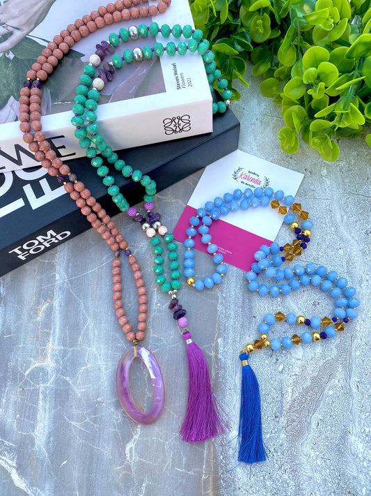 KD050782- Collar Largo con Cristales y Piedras