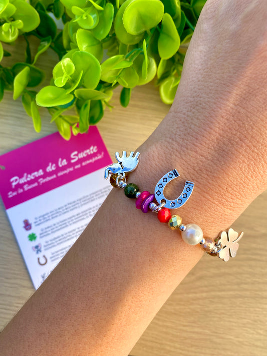 KD090775- Pulsera de la Suerte con Multidijes y Materiales en color Plata
