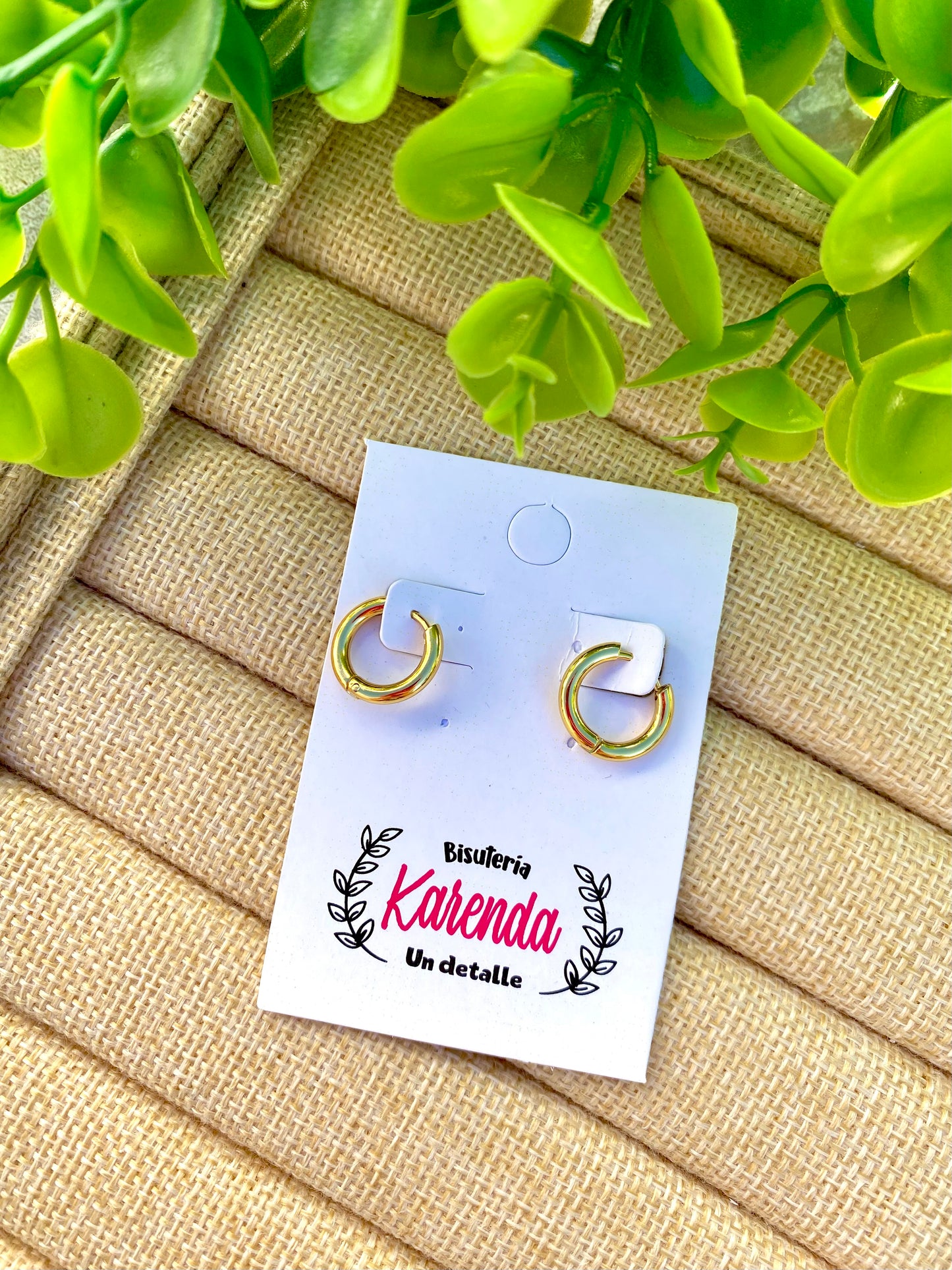 KD010143- Huggies Mini Clásicas de Acero Inoxidable