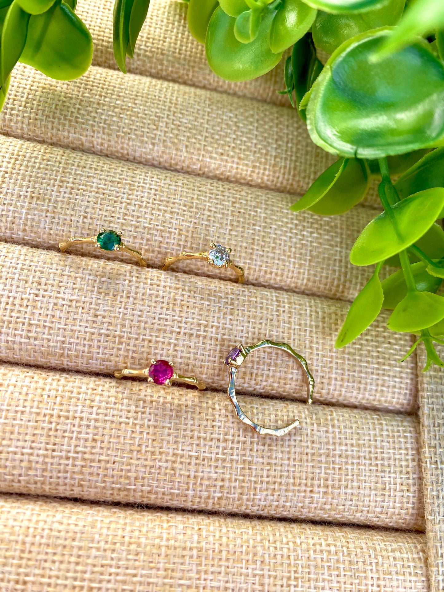 KD020130- Anillo Ajustable Bamboo con Zirconia