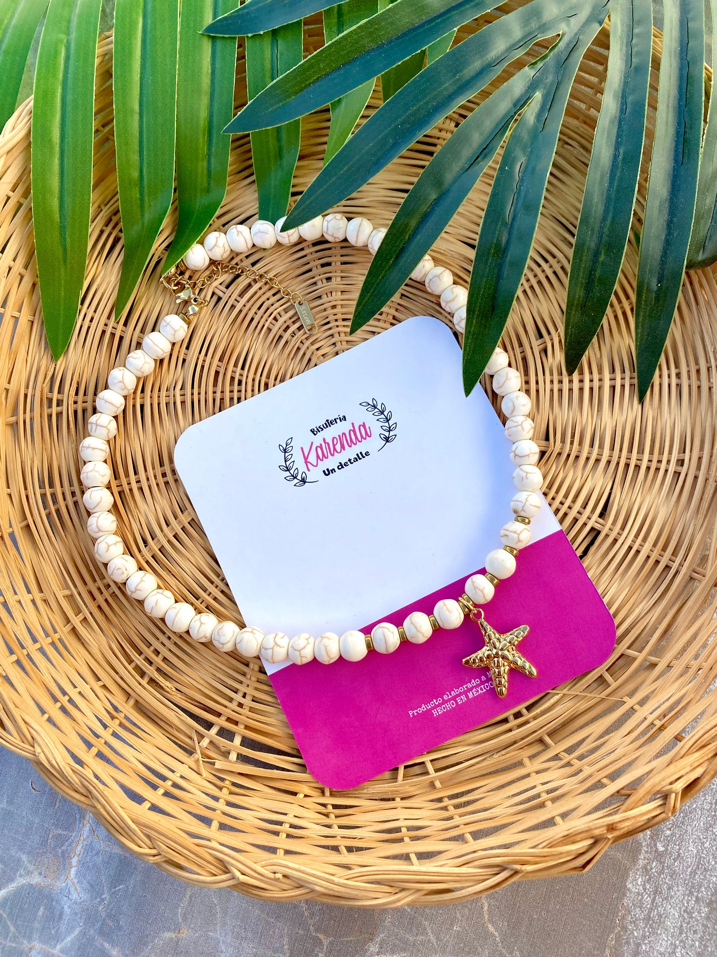 KD050832- Collar Estrella con cuentas de Pasta Blanca