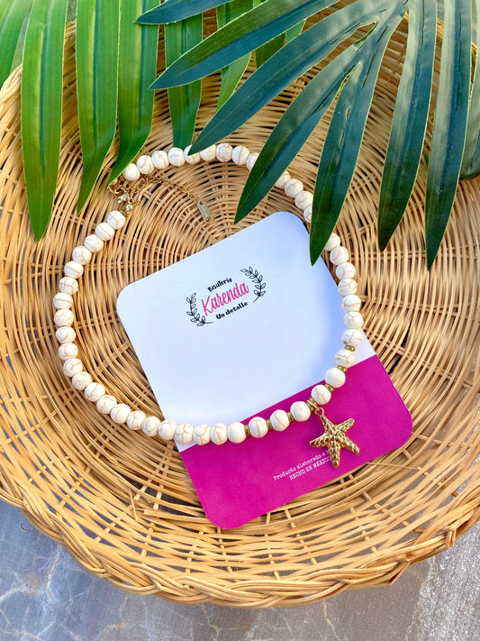 KD050832- Collar Estrella con cuentas de Pasta Blanca