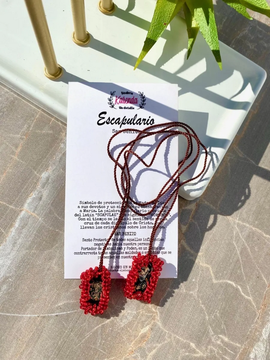 KD090109- Escapulario Mini de San Benito con Chaquira