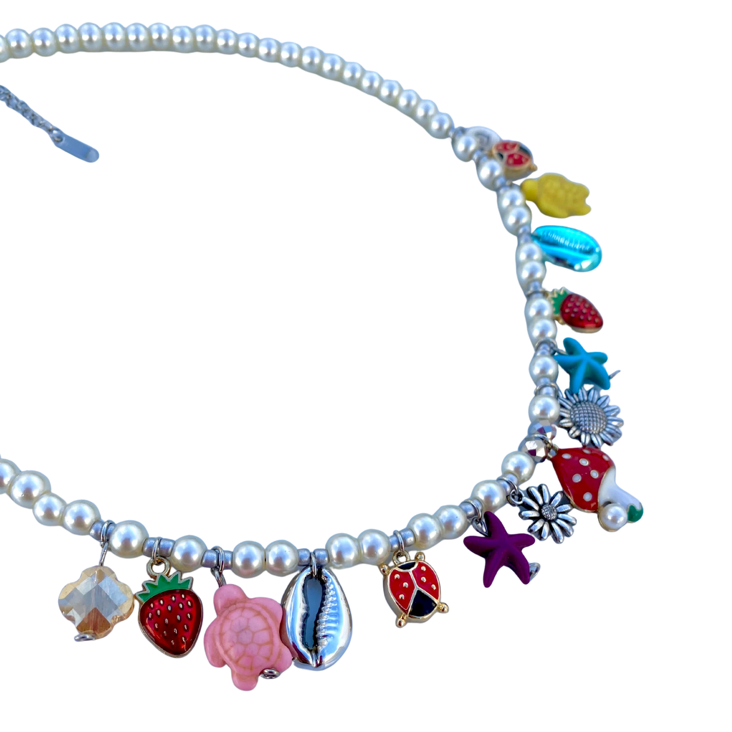 KD050842- Collar Perla con  Multi dijes