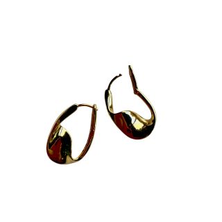 KD010451E- Aretes Huggies estilo torcido