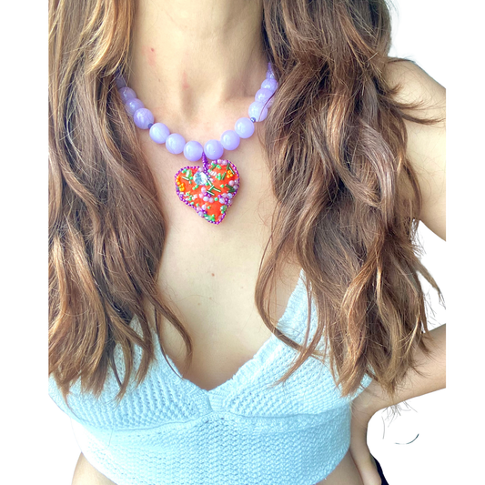 KD050838 - Collar Maxi Corazón Bordado