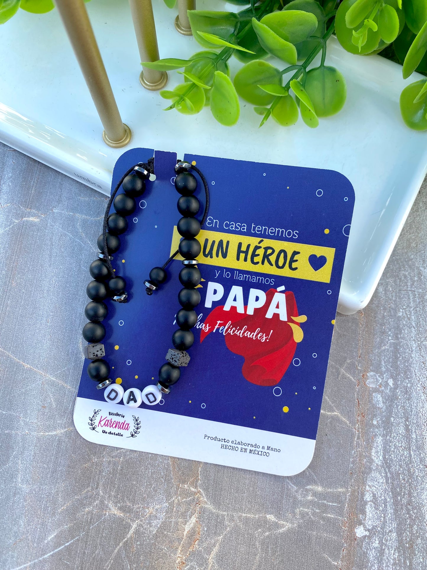 KD090752- Pulsera de Papa con Letras DAD de cuentas Ónix Grandes