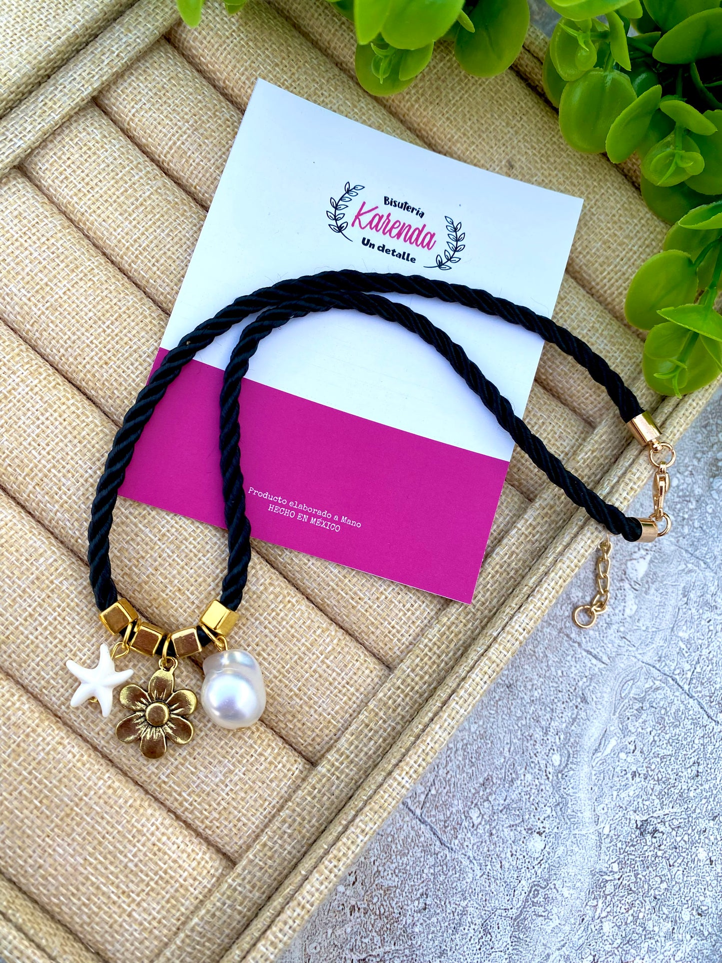 KD050771- Collar de Cuerda con Multidijes colgantes