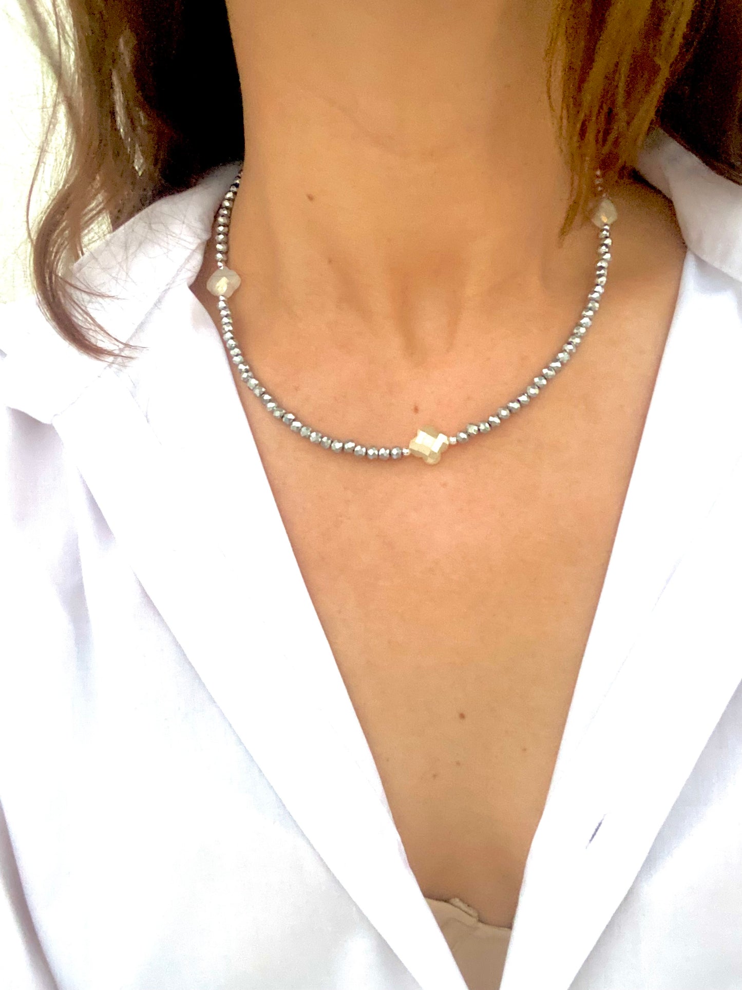 KD050778- Gargantilla de Trébol con Cristales.