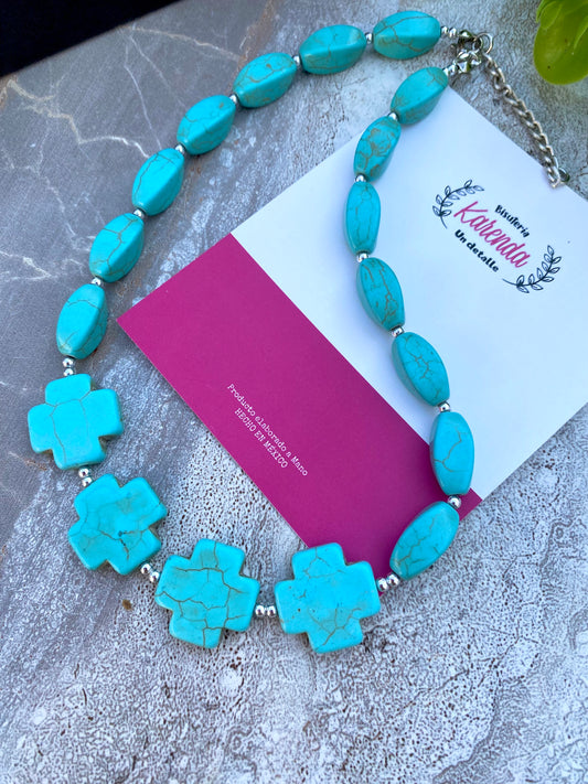 KD050793- Collar corto de Turquesa y con formas de Cruz