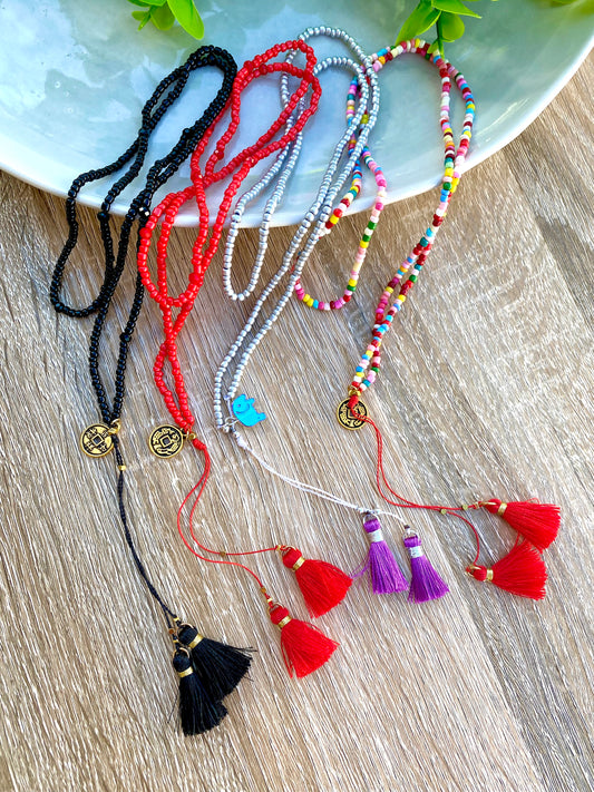 KD050796-9- Collar/Pulsera de Chaquira con Borlas