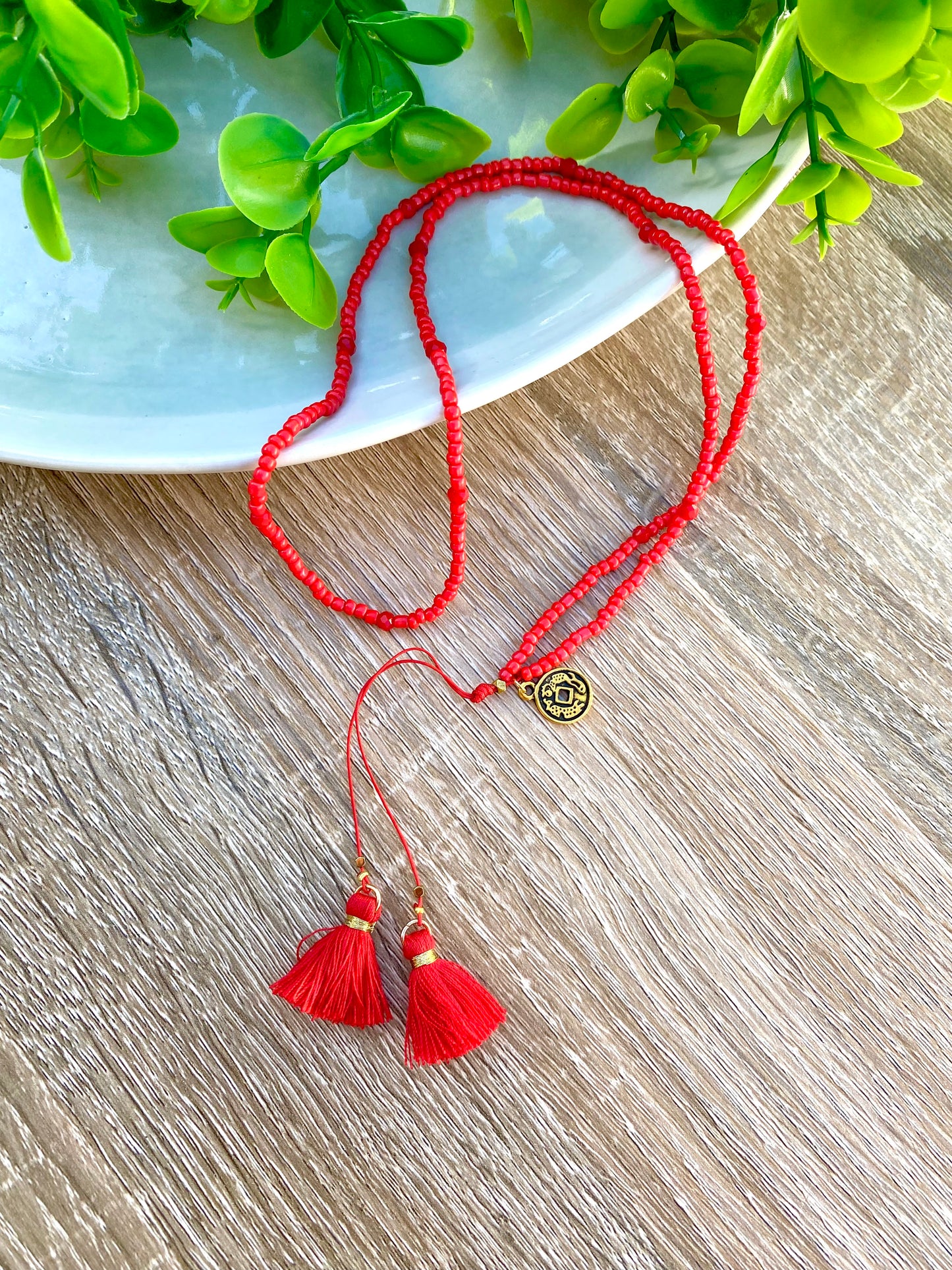 KD050796-9- Collar/Pulsera de Chaquira con Borlas