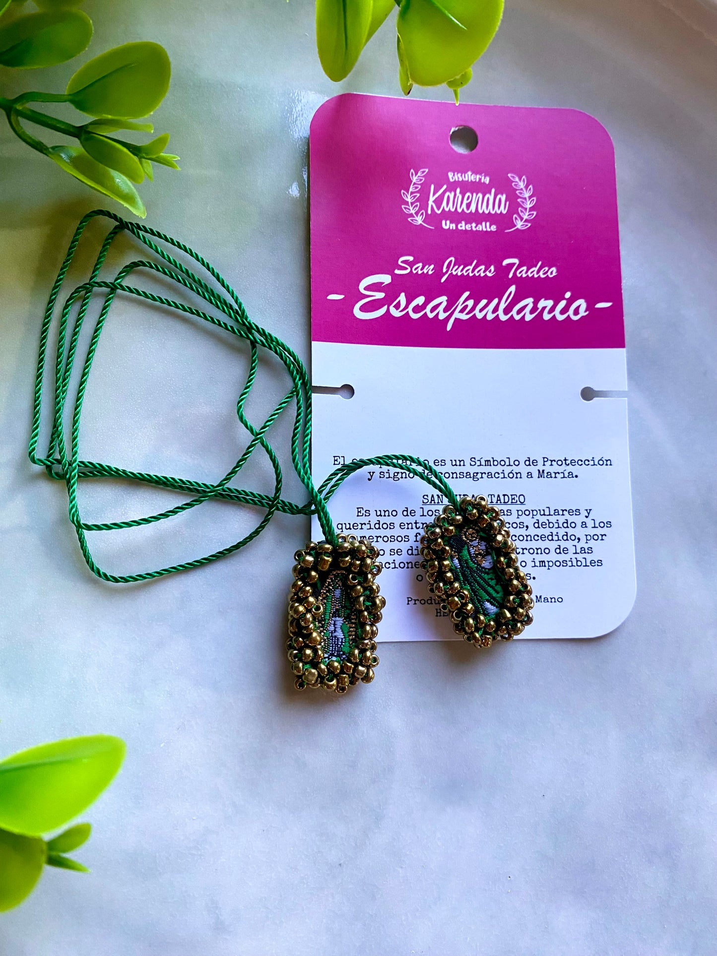 KD230078- Escapulario Mini de San Judas Tadeo con Bordado de Chaquira Dorada