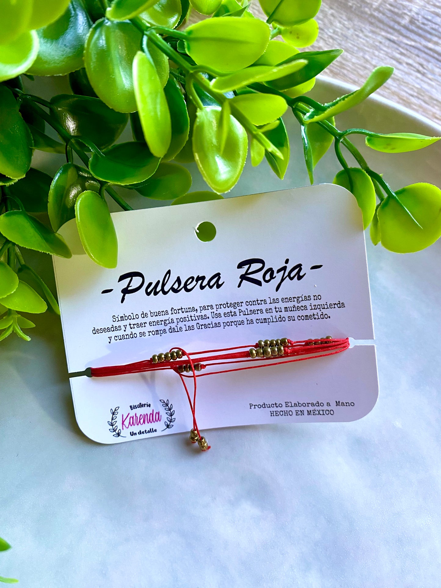 KD090602- Pulsera Roja de Protección enrollable con Chaquira