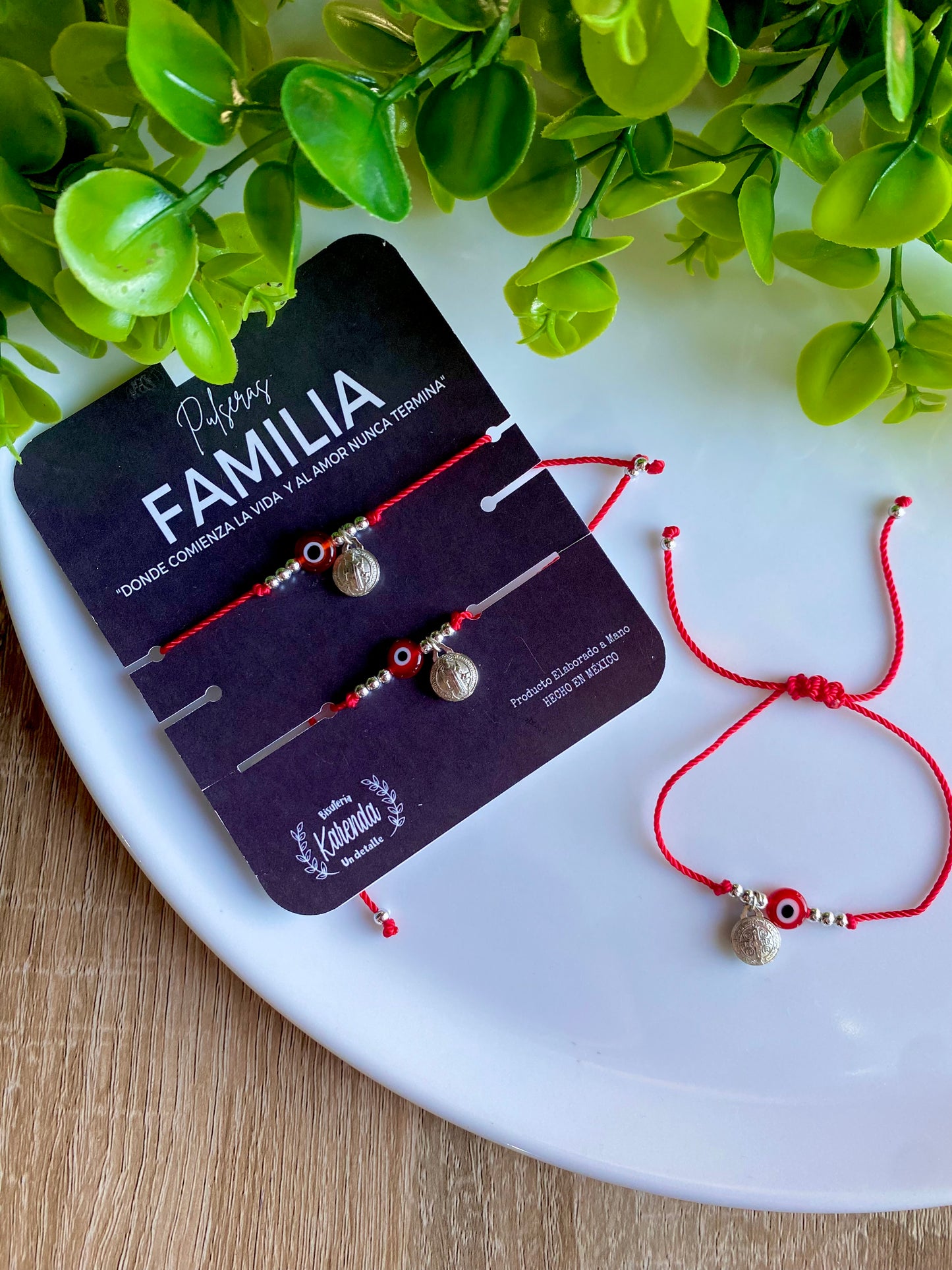 KD090765- Juego de 3 Pulseras de Protección para Familia