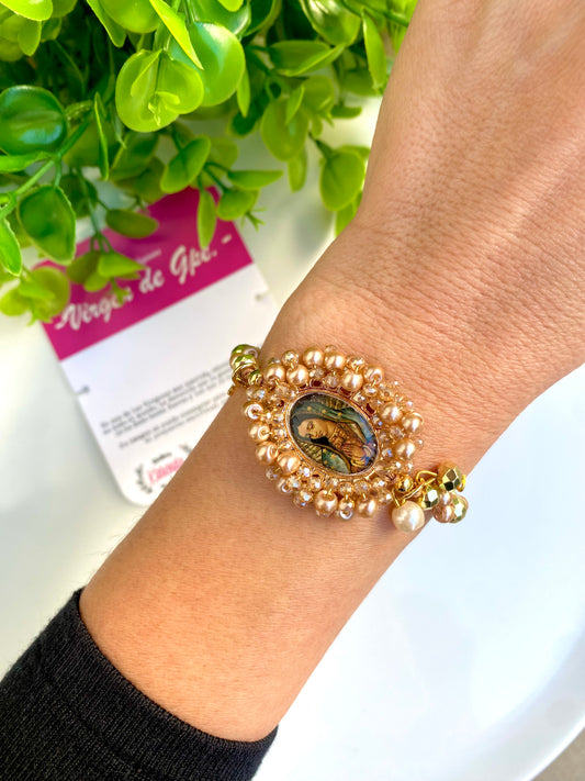 KD230096- Pulsera Medalla de la Virgen de Guadalupe Perla color Rosado