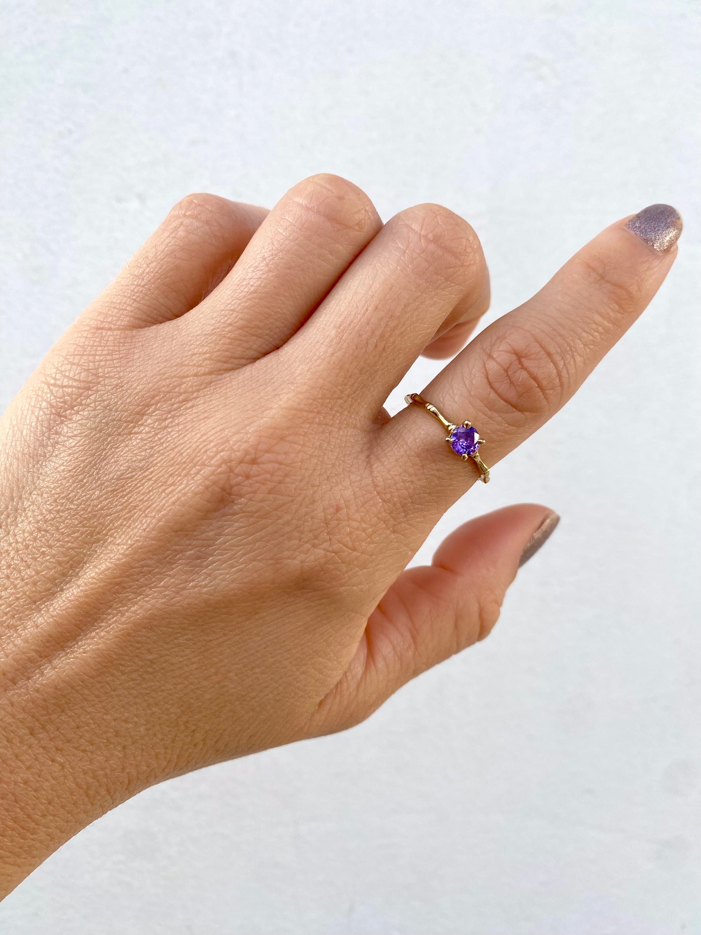 KD020130- Anillo Ajustable Bamboo con Zirconia