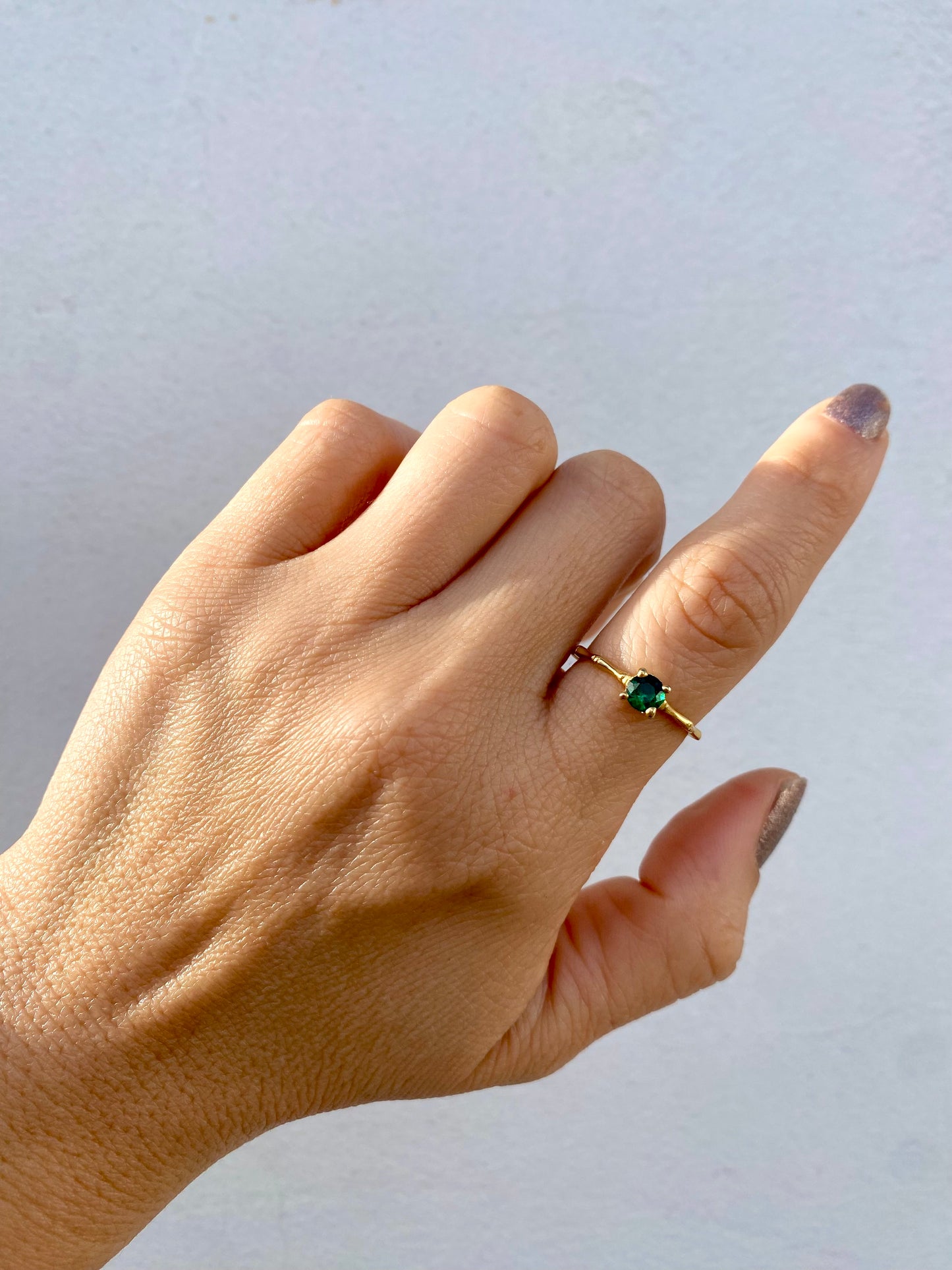 KD020130- Anillo Ajustable Bamboo con Zirconia