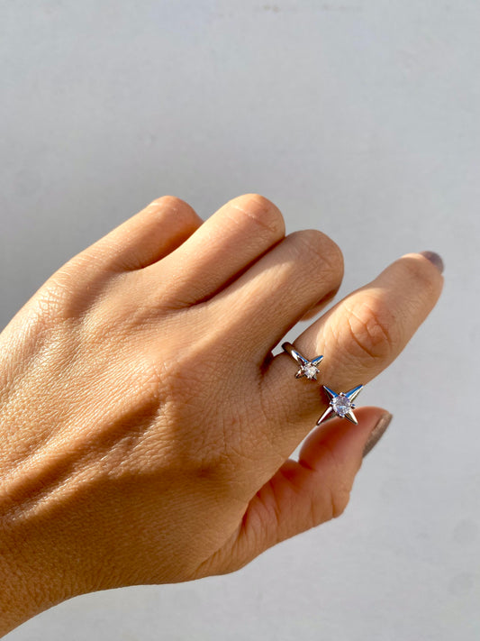 KD020133- Anillo Ajustable Estrella Rodio