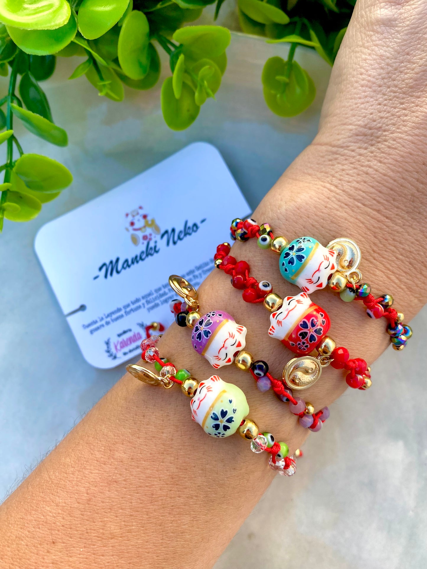 KD090808- Pulsera Maneki Neko con Dije Yin Yang
