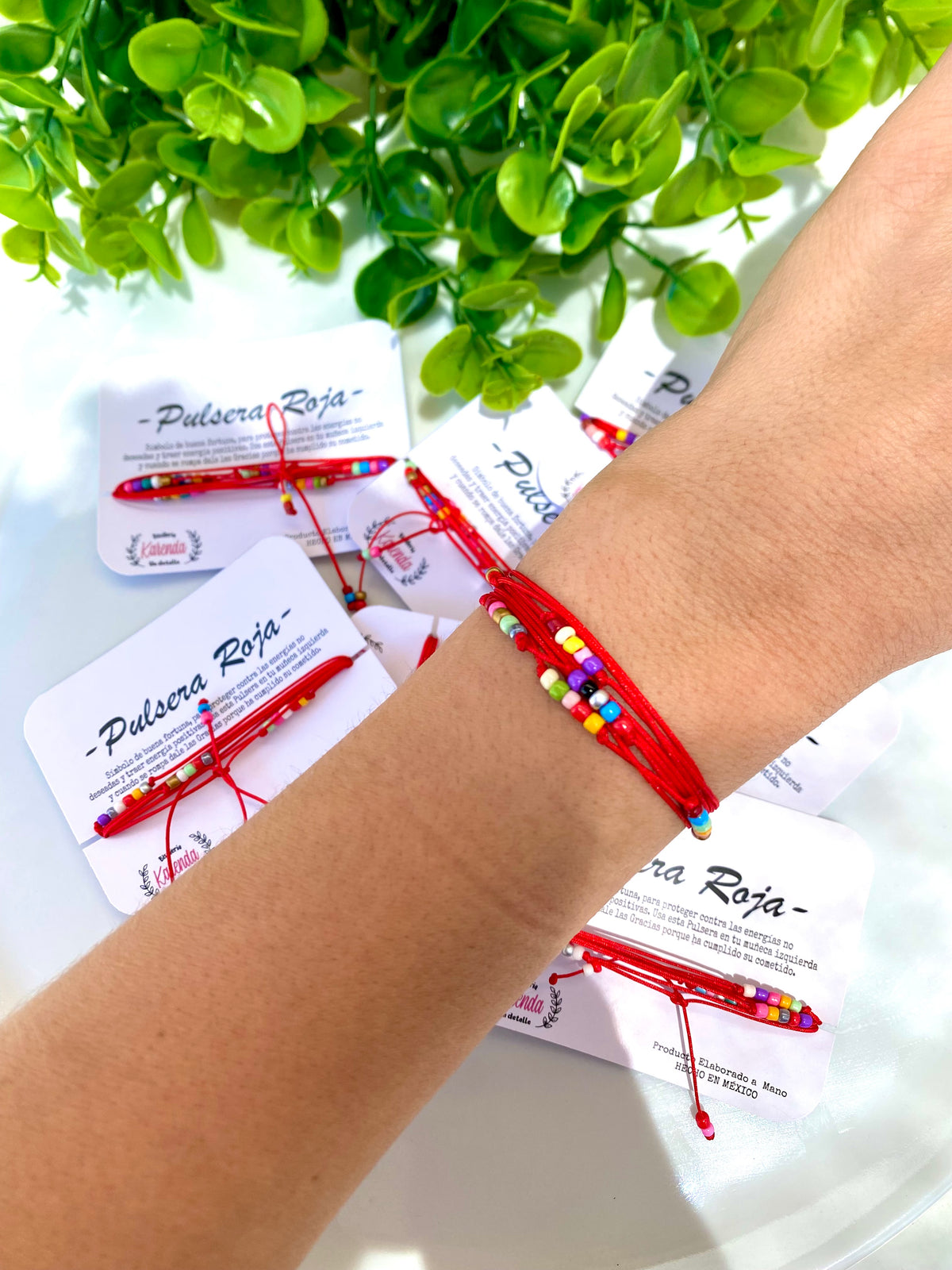 KD090602- Amuleto Pulsera Roja enrollable con Chaquiron
