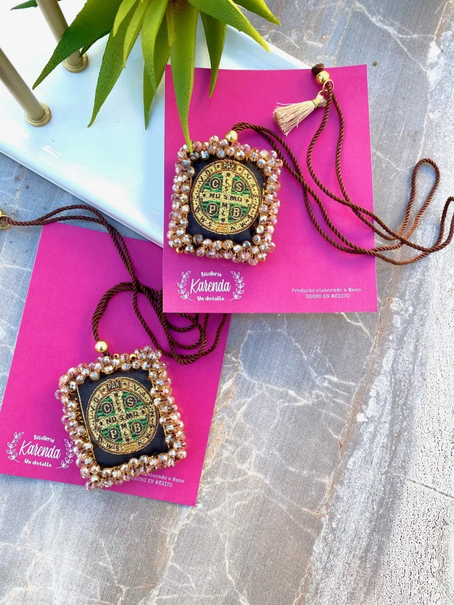 KD230031- Escapulario Personalizado con Fotografía & San Benito Cristal M