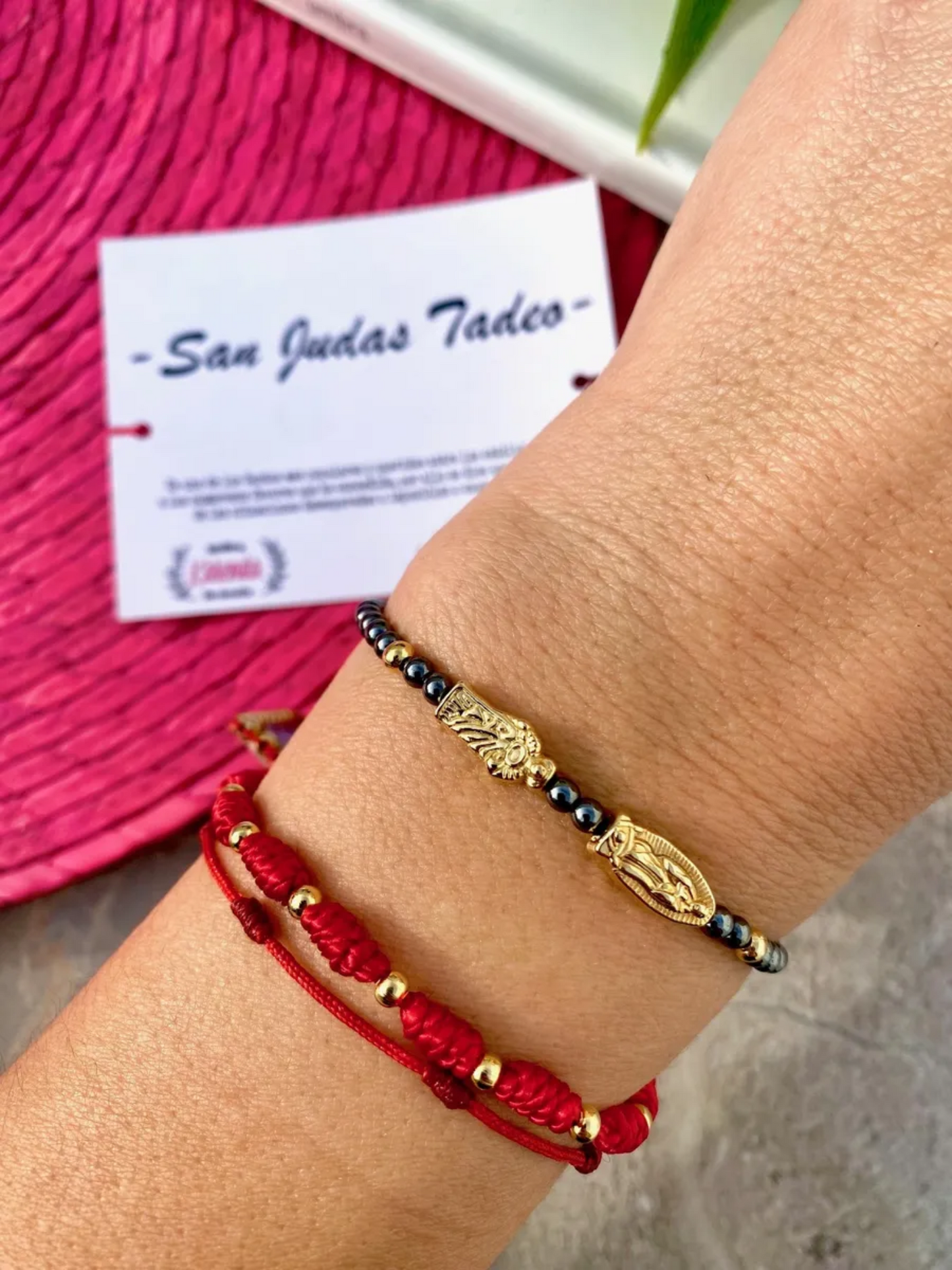 KD090622- Pulsera de Hematita con Dije de San Judas Tadeo y Virgen de Guadalupe