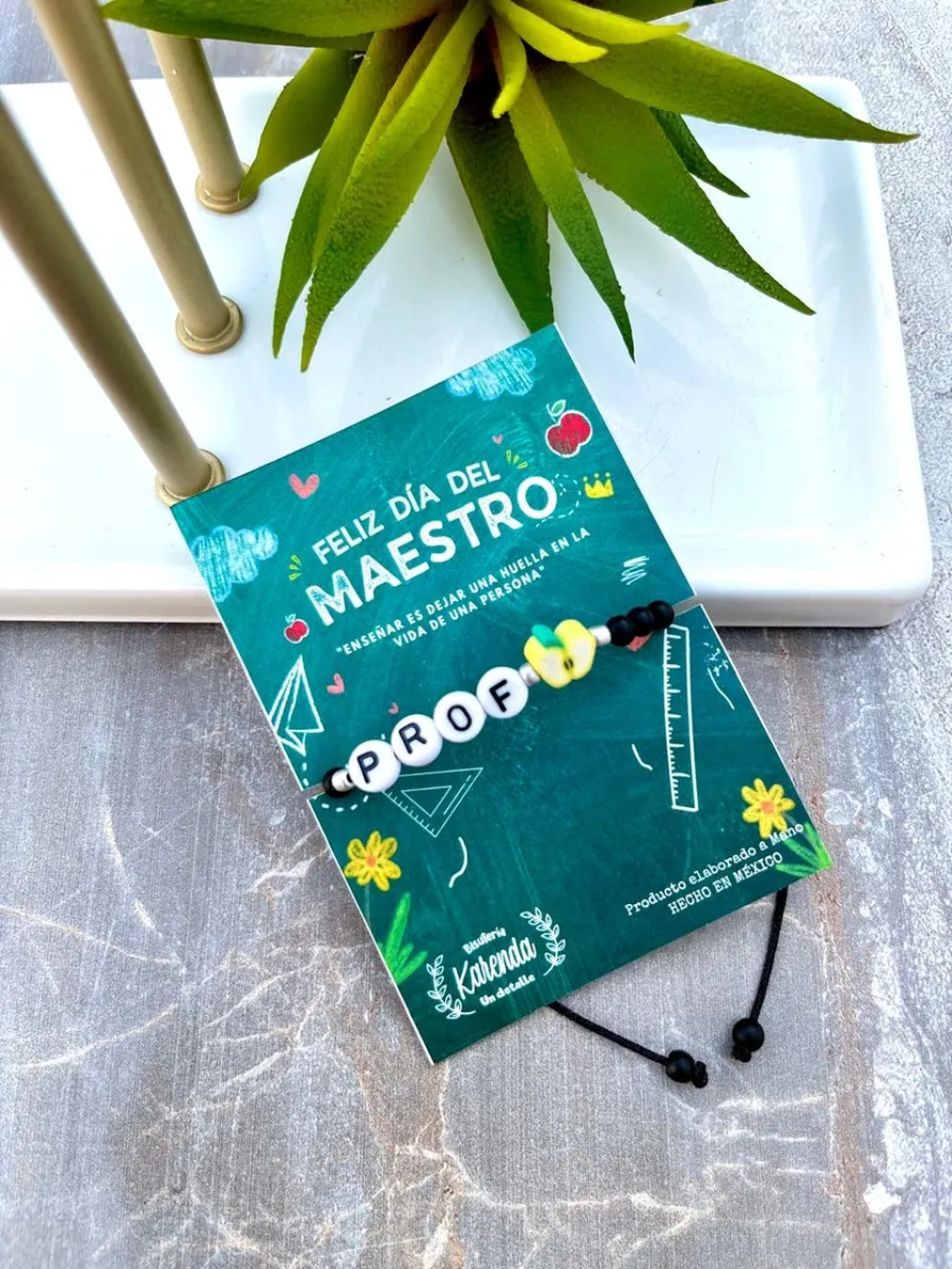 KD090742- Pulsera PROF con Letras Acrilicas y Manzanita