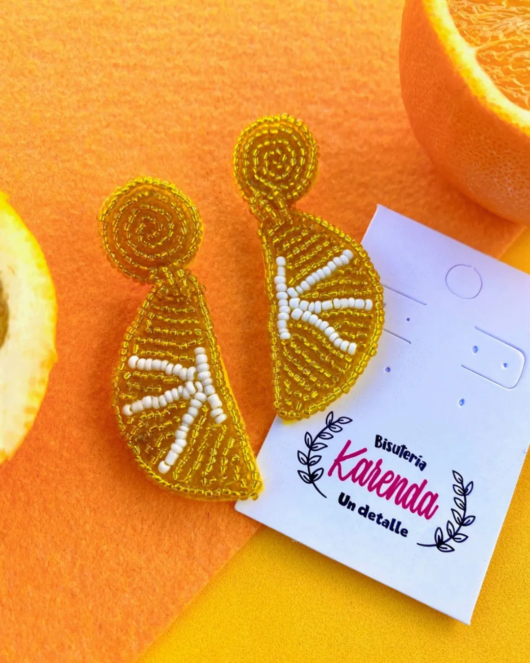 KD010410- Aretes Bordados con Chaquira de Forma Citricos