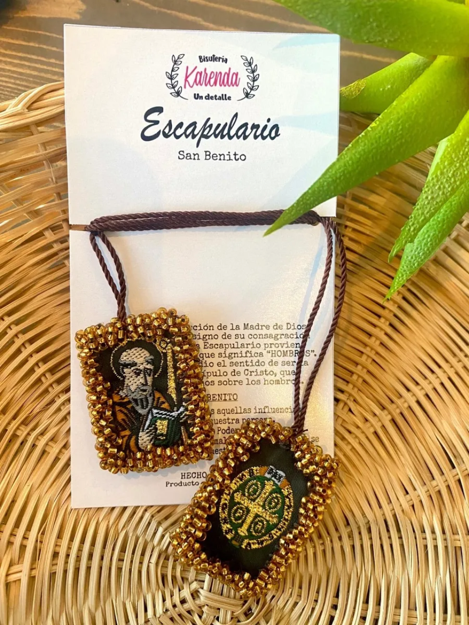 KD090490- Escapulario Grande de San Benito Bordado