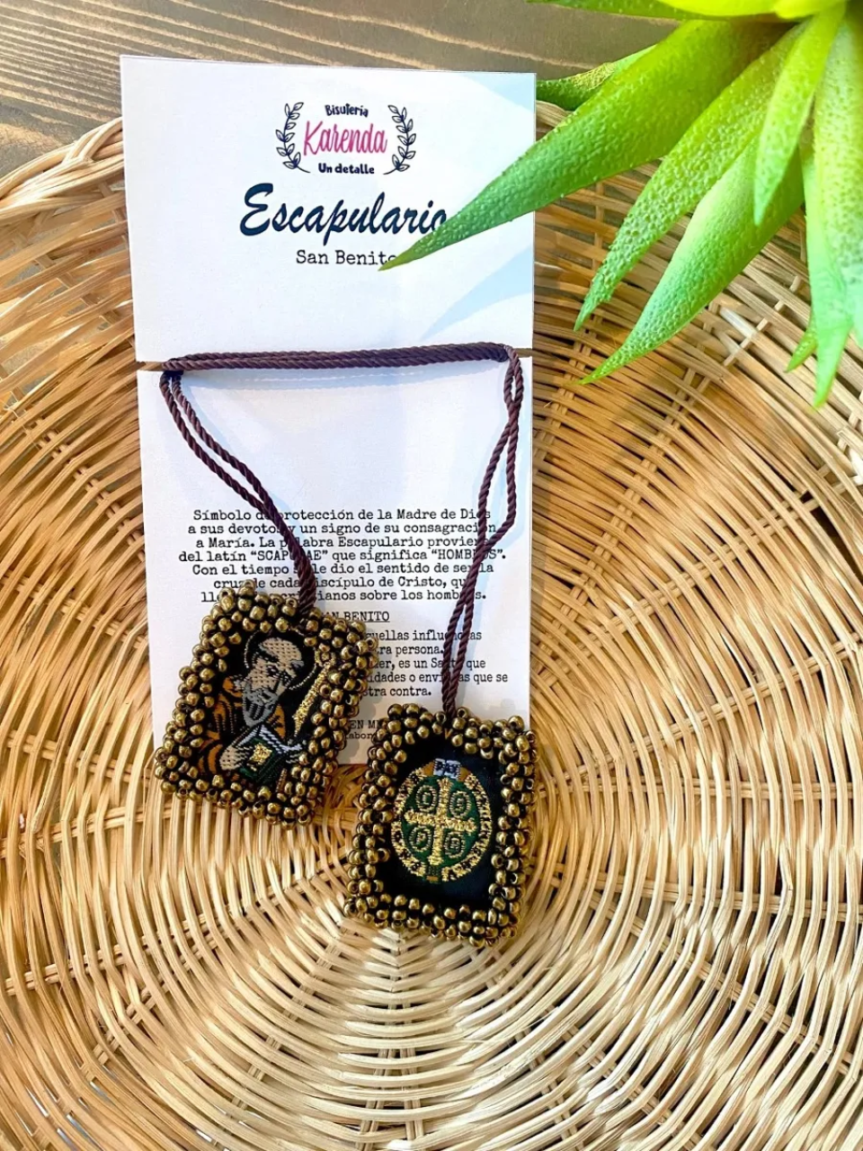 KD090490- Escapulario Grande de San Benito Bordado