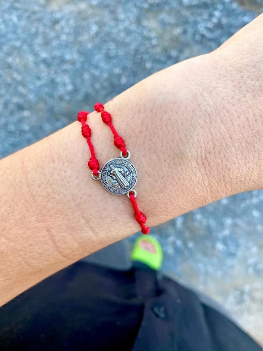 KD090510- Pulsera Misterio con Dije San Benito
