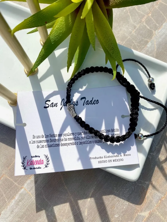 KD090545- Pulsera Tejida con Dije de San Judas Tadeo Plateado