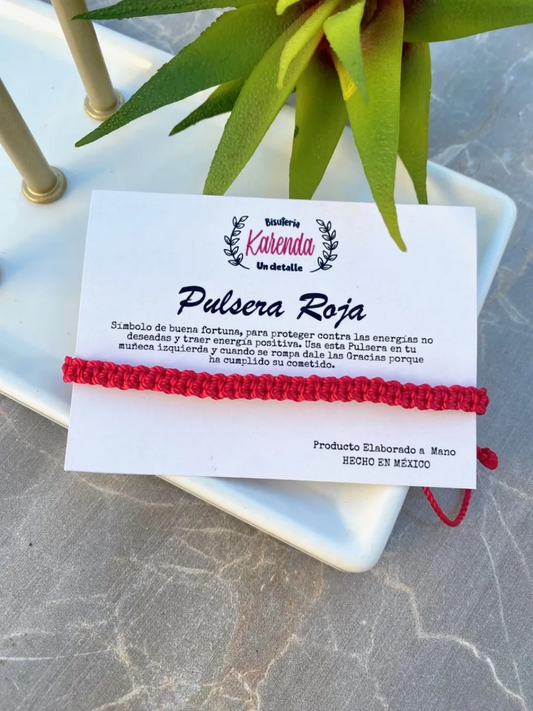 KD090095-Pulsera Roja Amuleto con Tejido Macramé