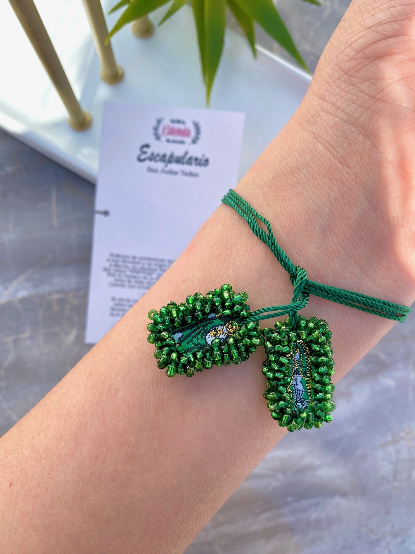 KD090108- Escapulario Mini de San Judas Tadeo Bordado con Chaquira Verde