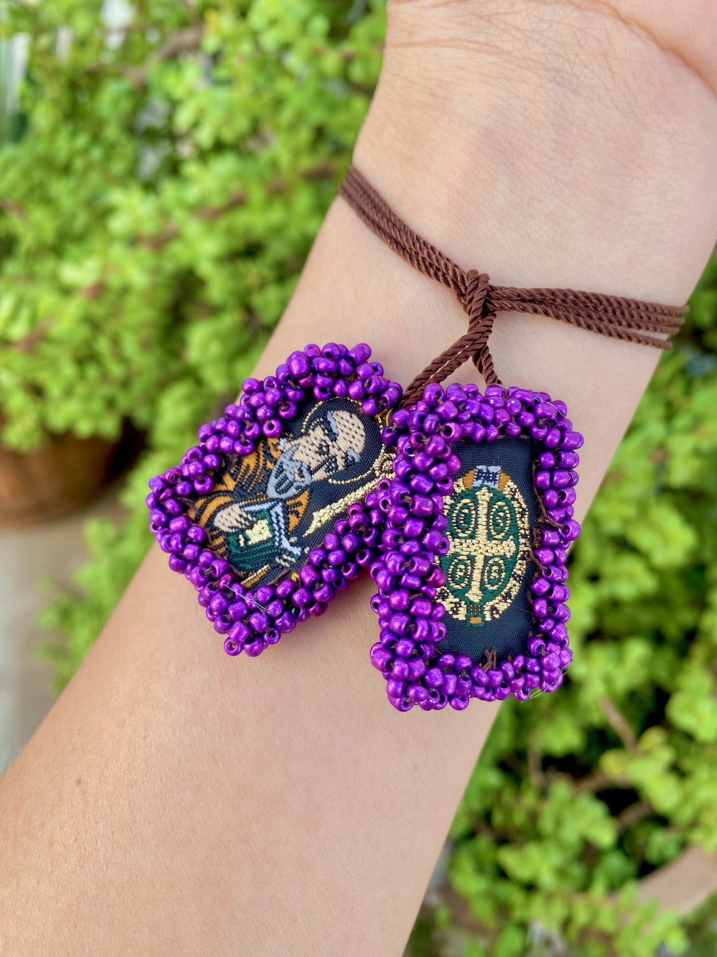 KD090490- Escapulario San Benito con Chaquira